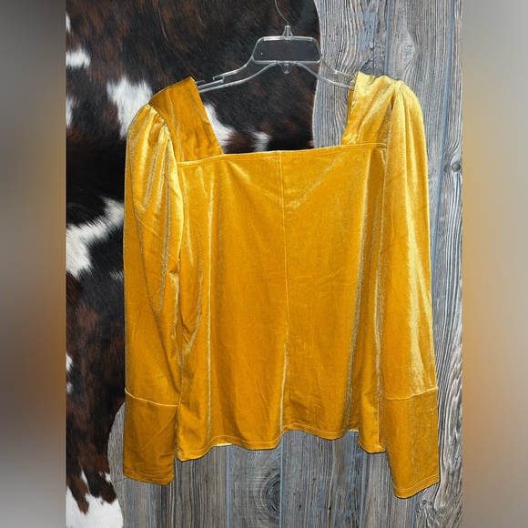 Cato  golden yellow velour square neck long sleeve scrunch front top - Picture 4 of 4